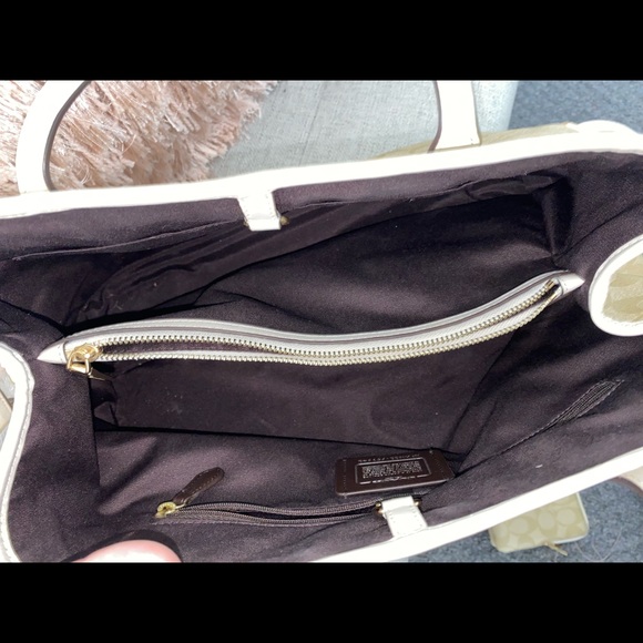 Coach - Picture 3 of 3